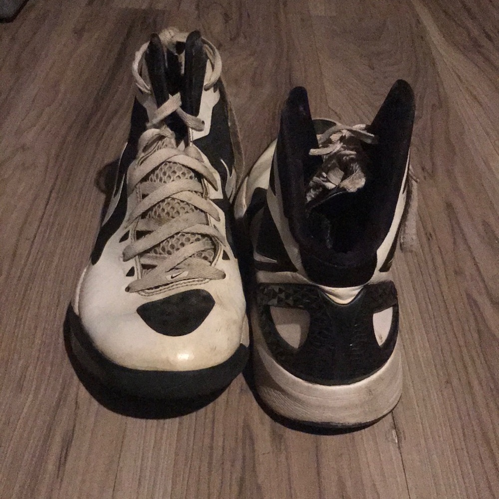 Nike hyperdunk shoes 2010 model - Picture 2 of 5